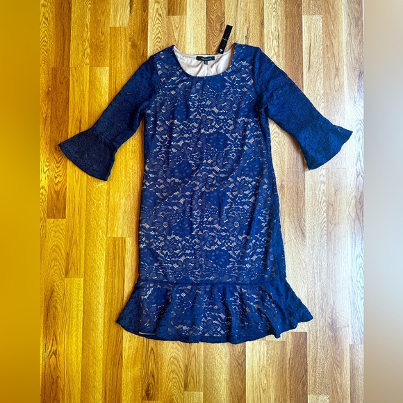 ellen weaver Dresses & Skirts - NWT Ellen Weaver ladies Navy Lace Flounce Hem dress size medium or 8 10